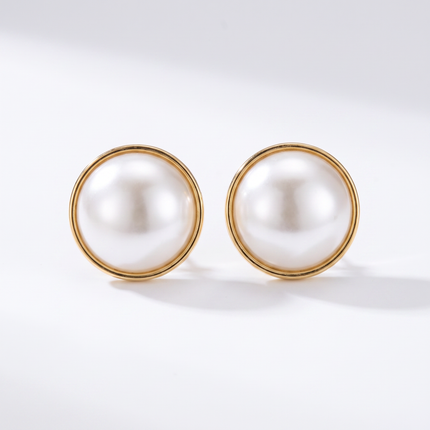 Pearla Stud Earrings