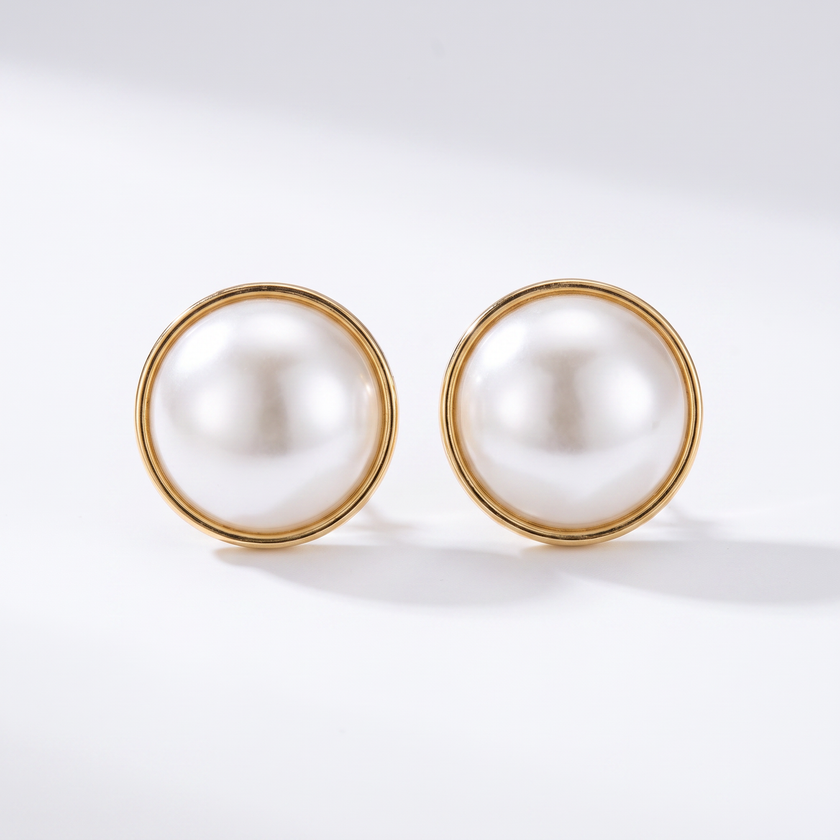 Pearla Stud Earrings